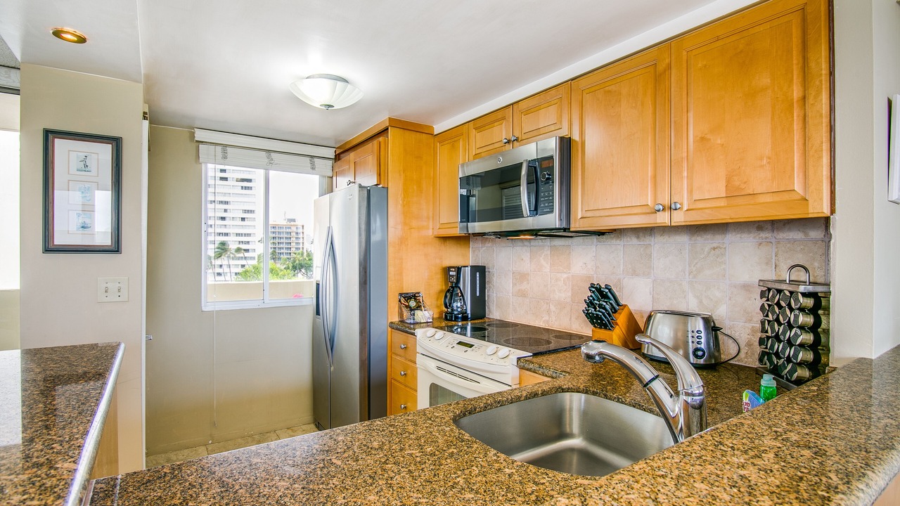 Photo of Kitchen in Diamond Head - Kapahulu - St. Louis