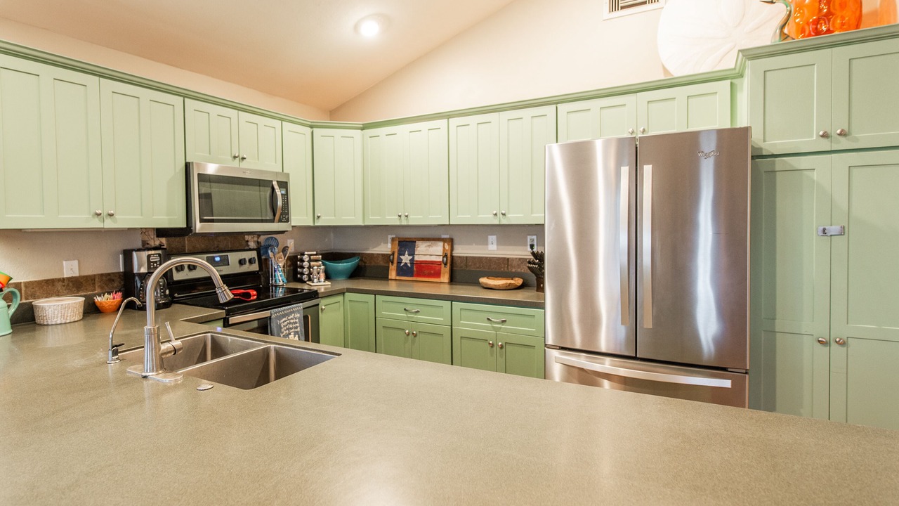 Photo of Kitchen in Leeward Sands