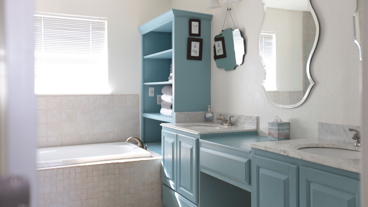 Photo of Bathroom in North Hi Mount