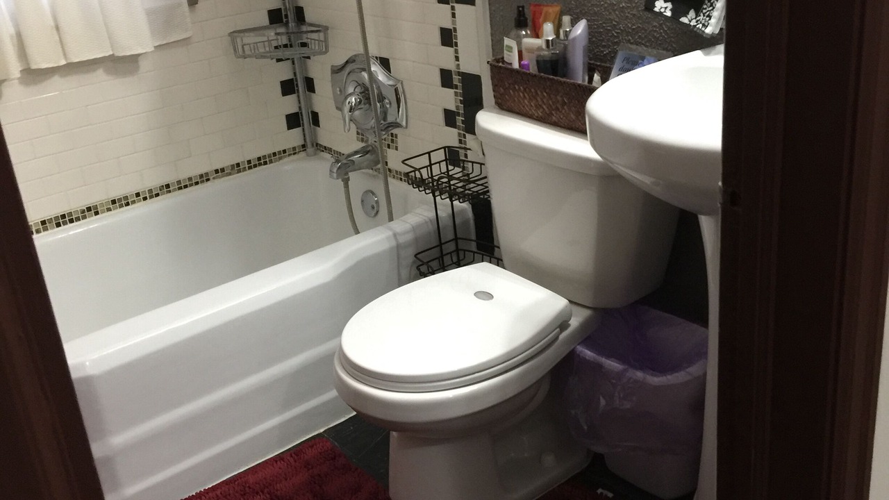 Photo of Bathroom in Kutzky Park