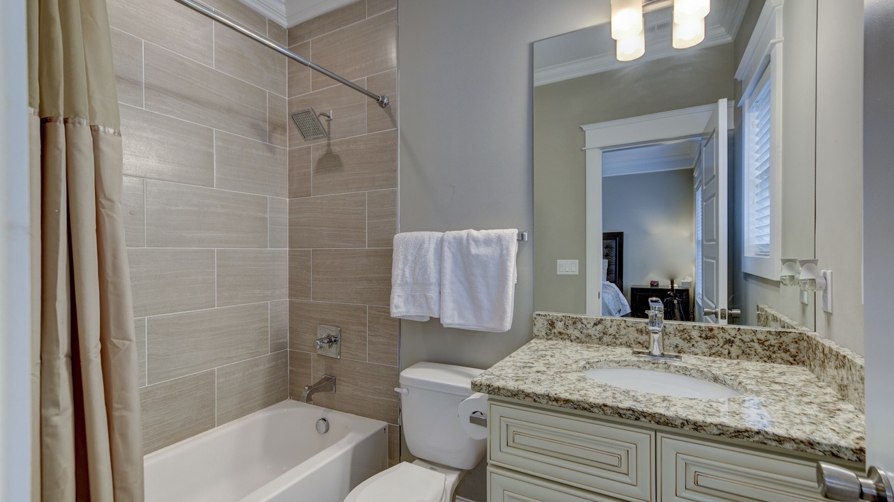 Photo of Bathroom in Edgehill