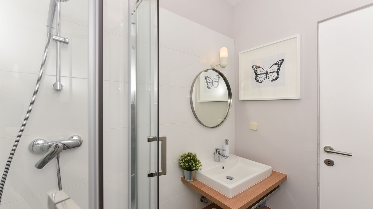 Photo of Bathroom in Petrcane