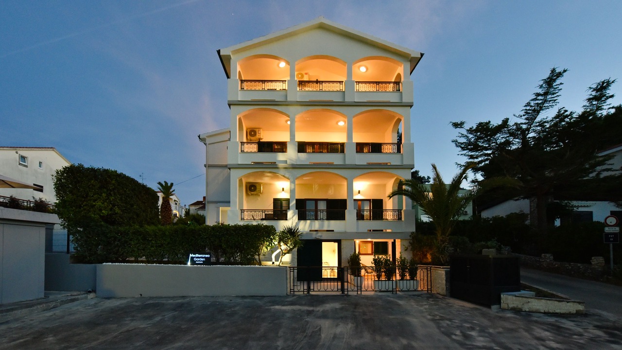 Photo of Outdoor in Petrcane