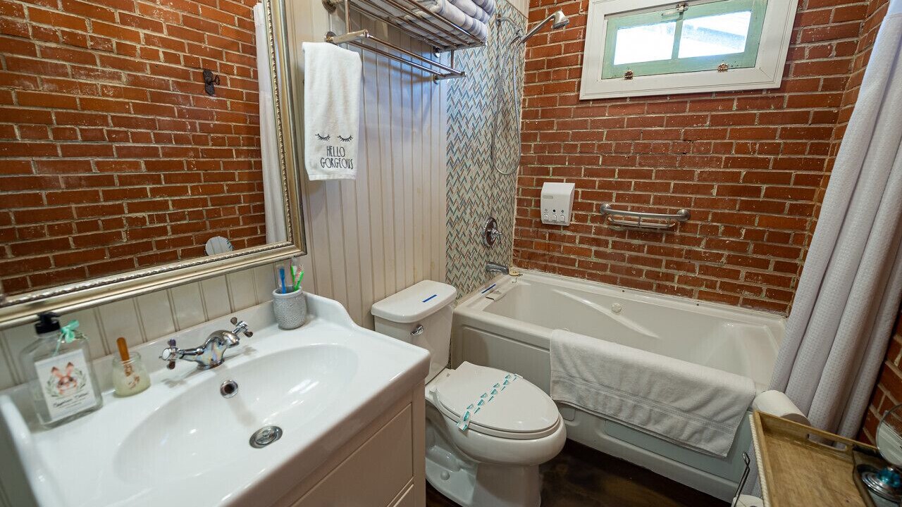 Photo of Bathroom in New Iberia