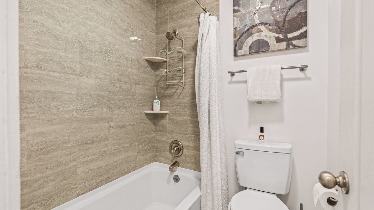 Photo of Bathroom in North Capitol