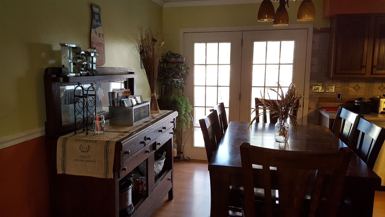 Photo of Livingroom in Boonville