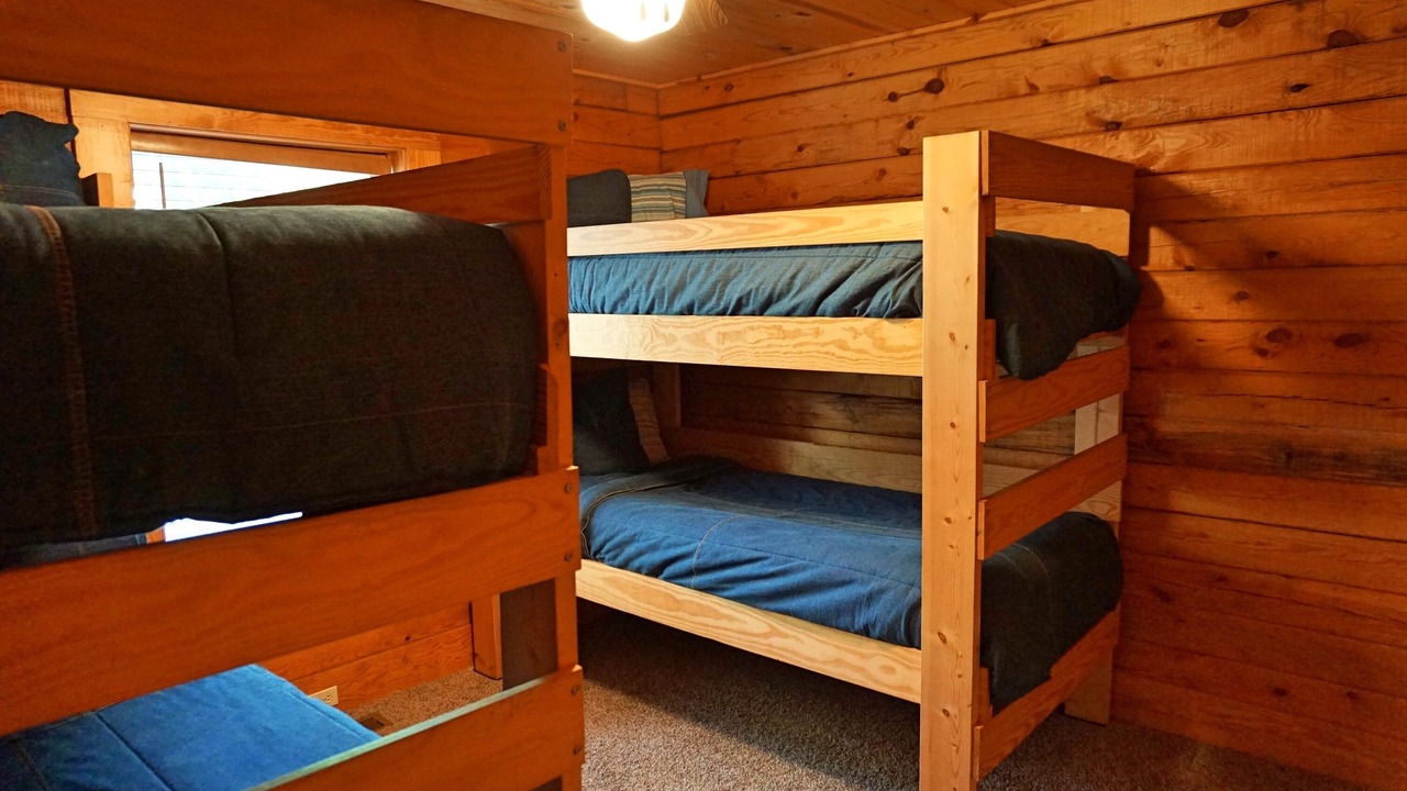 Photo of Bedroom in Higden