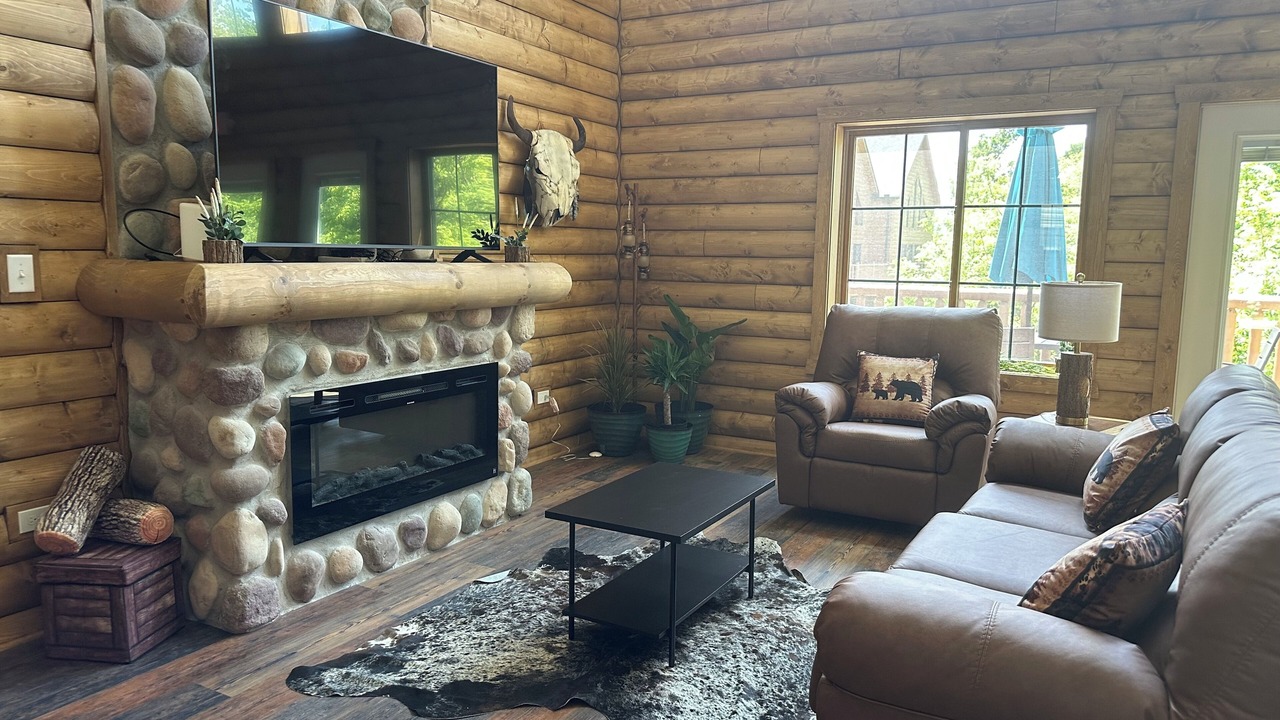 Photo of Livingroom in Utica