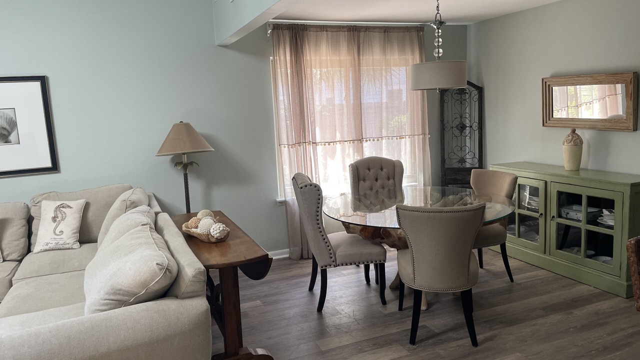 Photo of Livingroom in Mount Pleasant