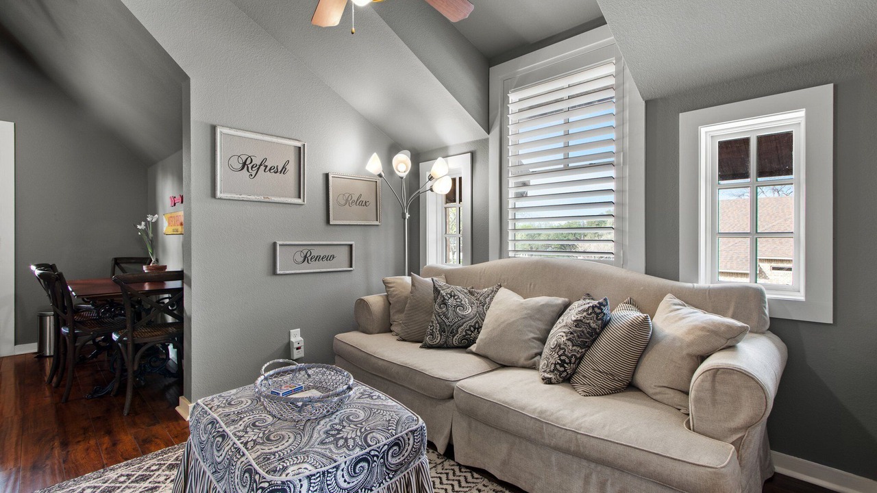Photo of Livingroom in Granbury