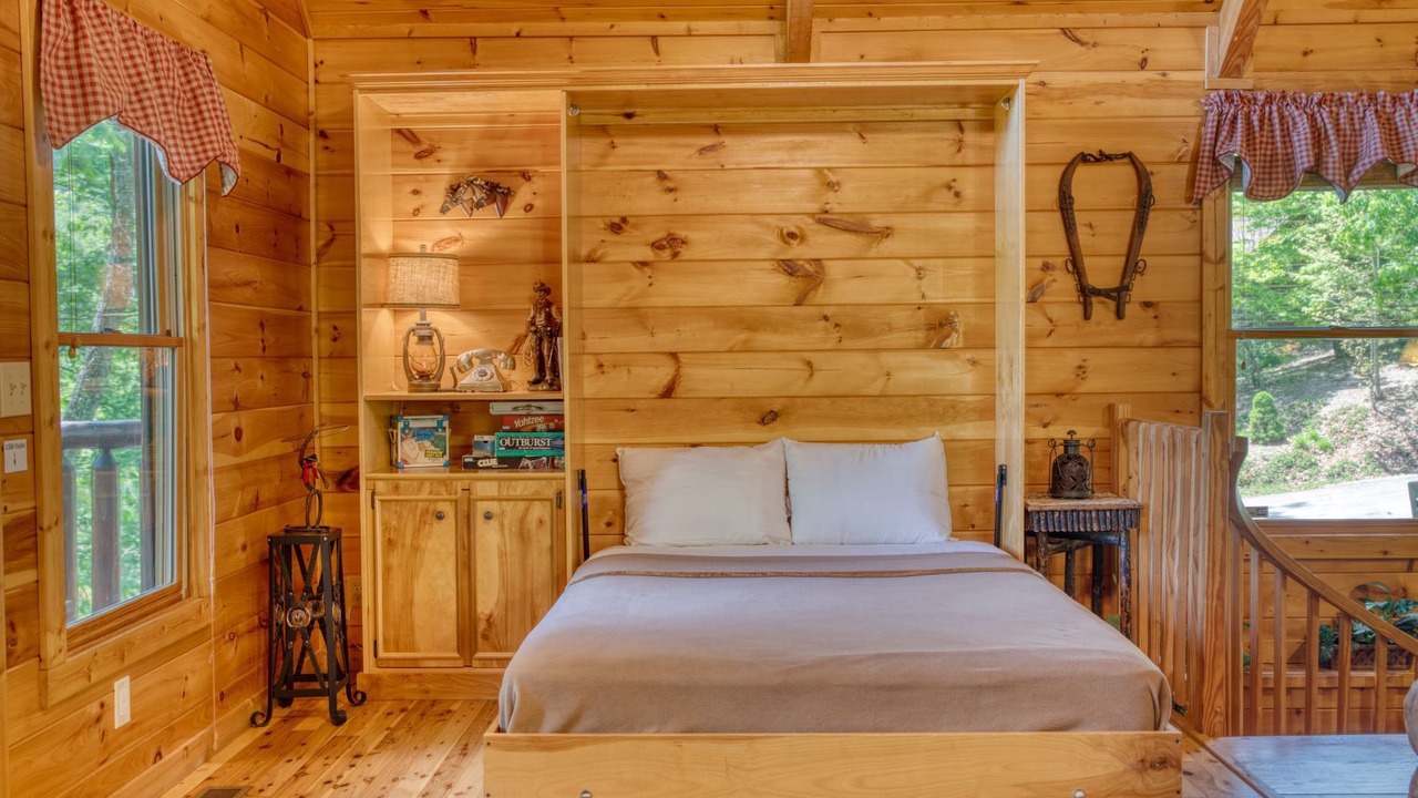 Photo of Bedroom in Wears Valley