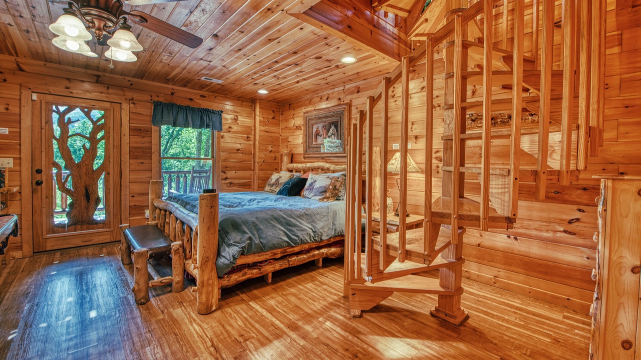 Photo of Bedroom in Wears Valley