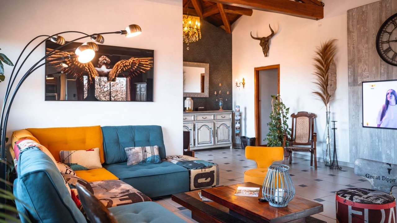 Photo of Livingroom in Castelnau-de-Montmiral