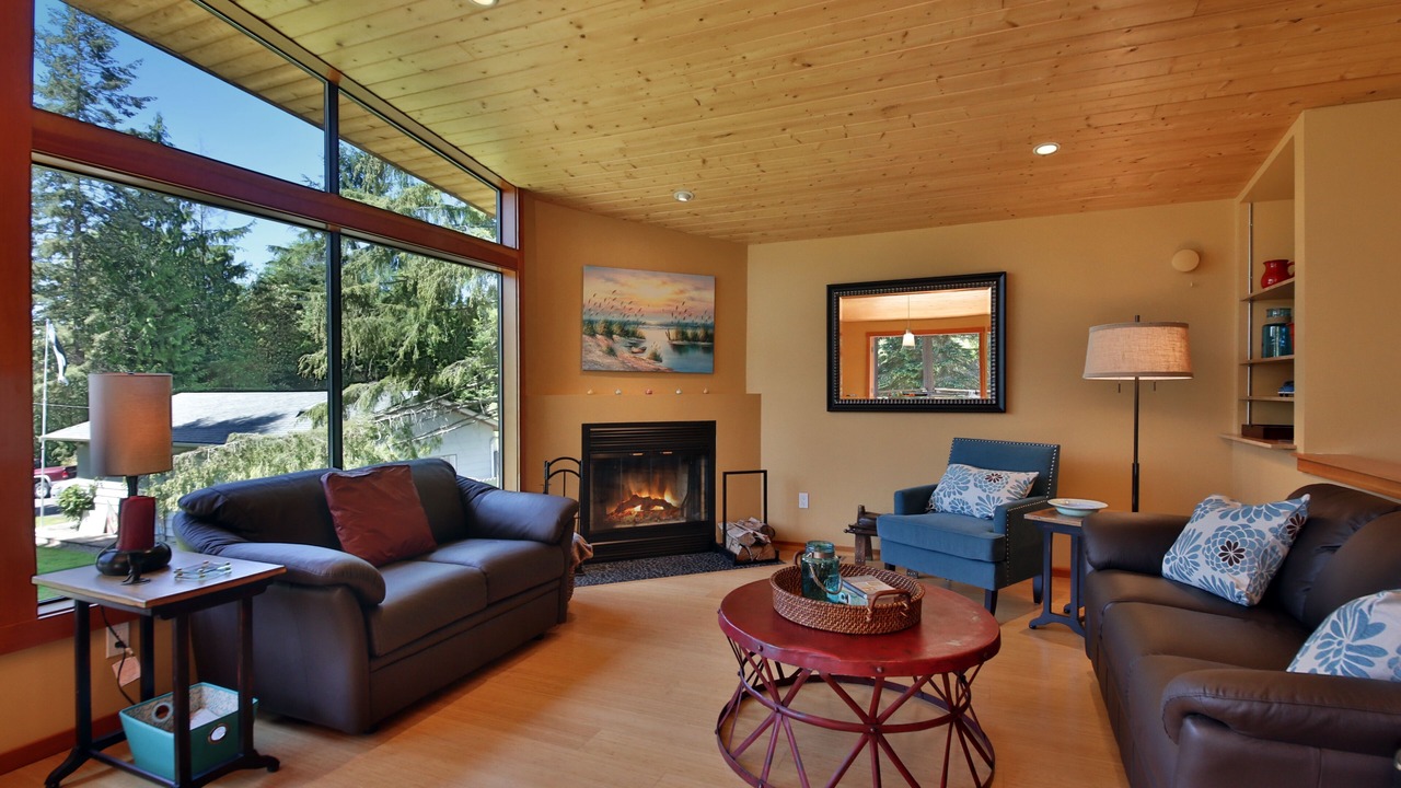 Photo of Others in Freeland