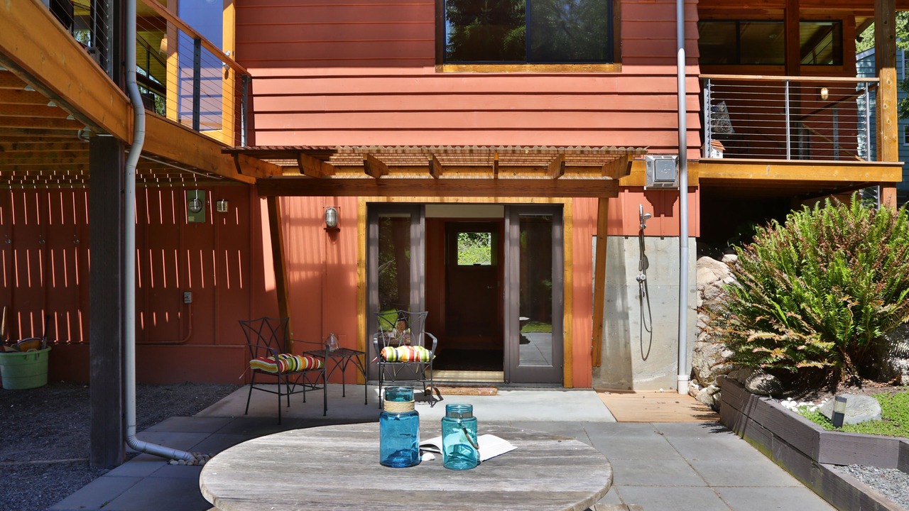 Photo of Others in Freeland