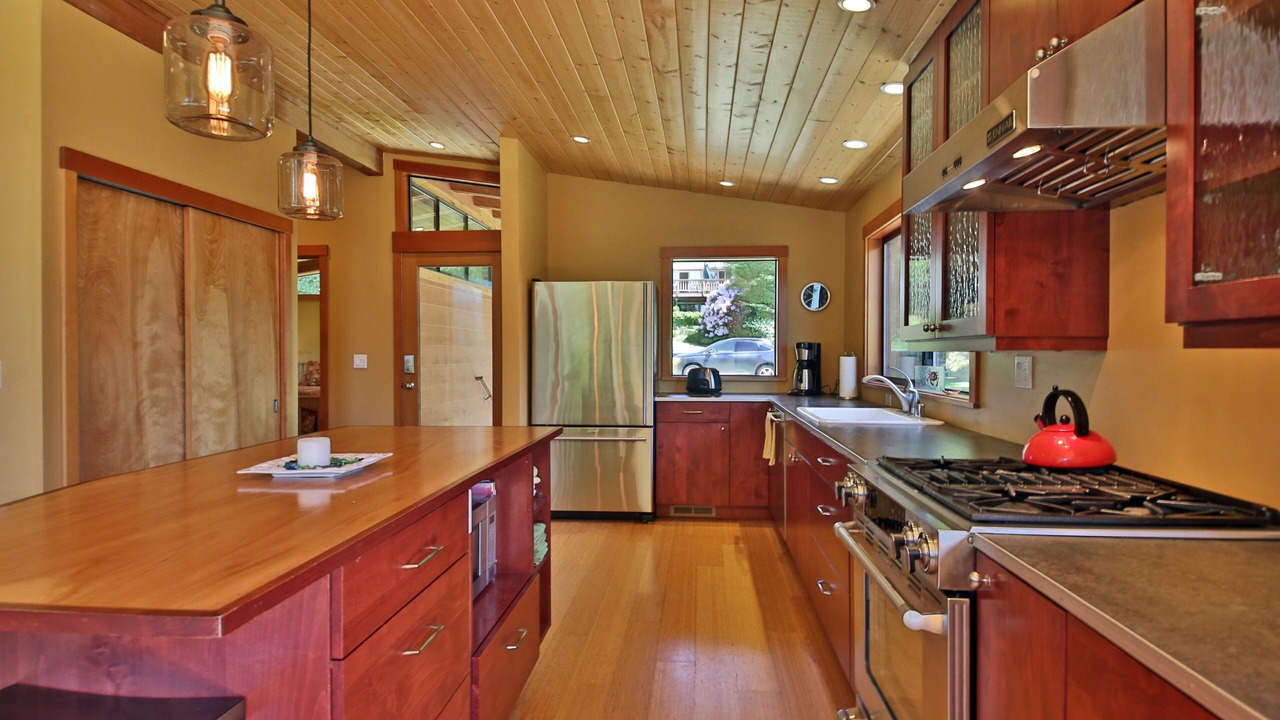 Photo of Others in Freeland