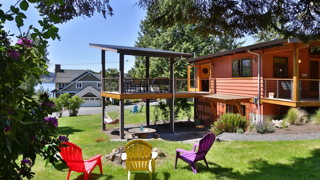 Photo of Others in Freeland