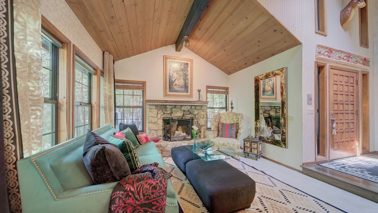 Photo of Bedroom in Alta Sierra
