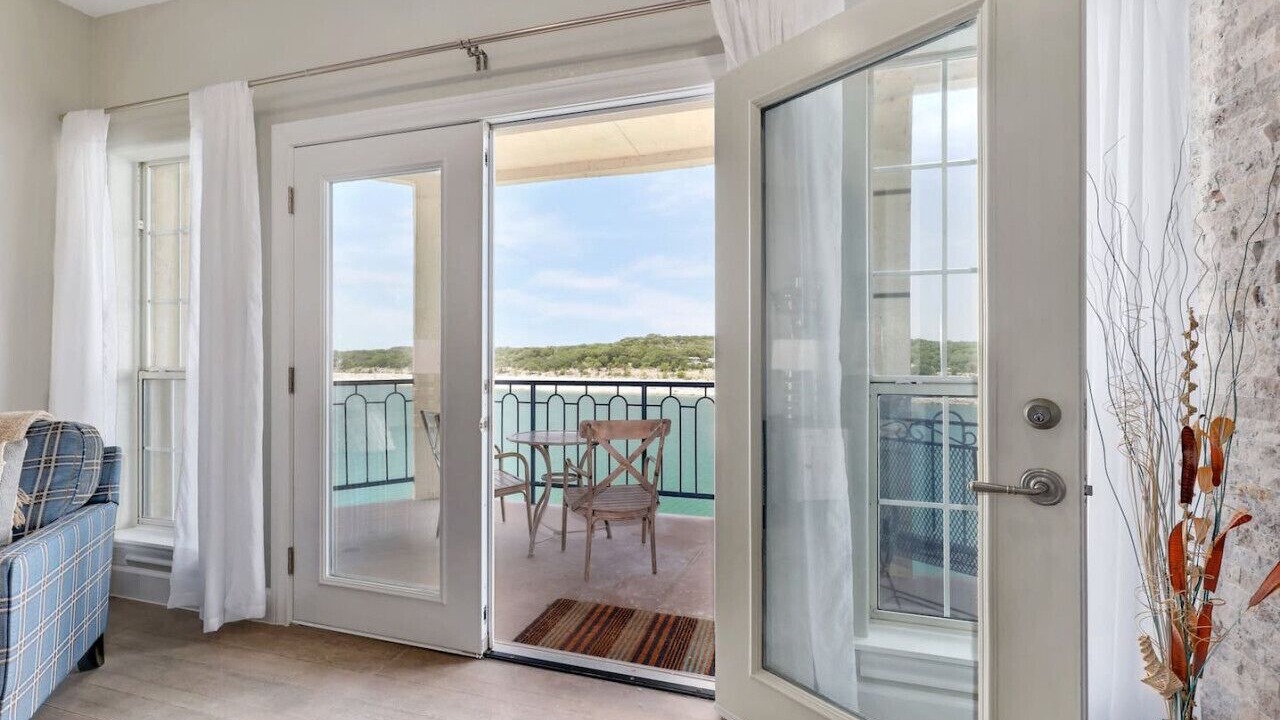 Photo of Livingroom in Highland Lake Estates