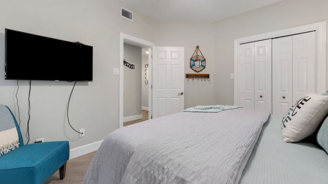 Photo of Bedroom in Highland Lake Estates