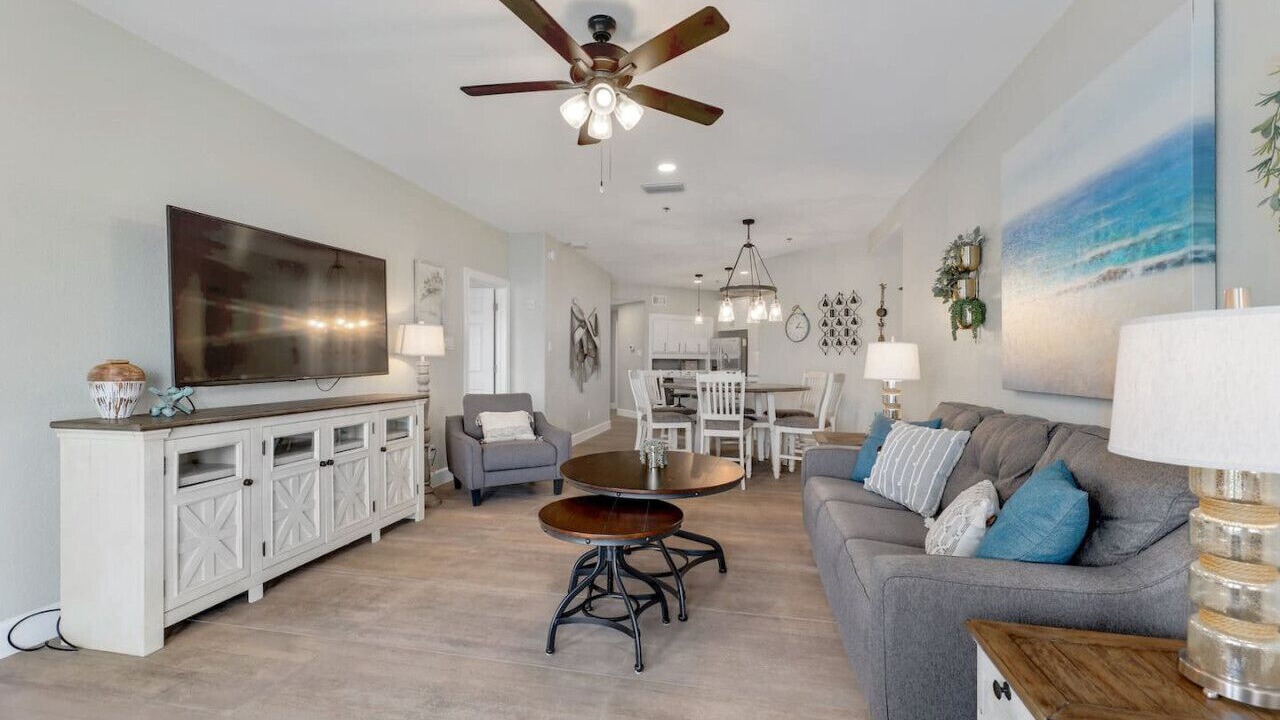 Photo of Livingroom in Highland Lake Estates