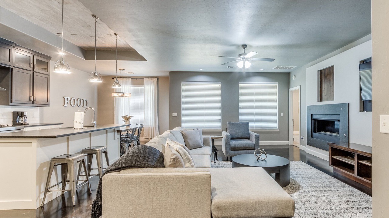 Photo of Livingroom in Edmond