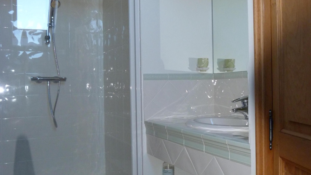 Photo of Bathroom in Noyant-de-Touraine