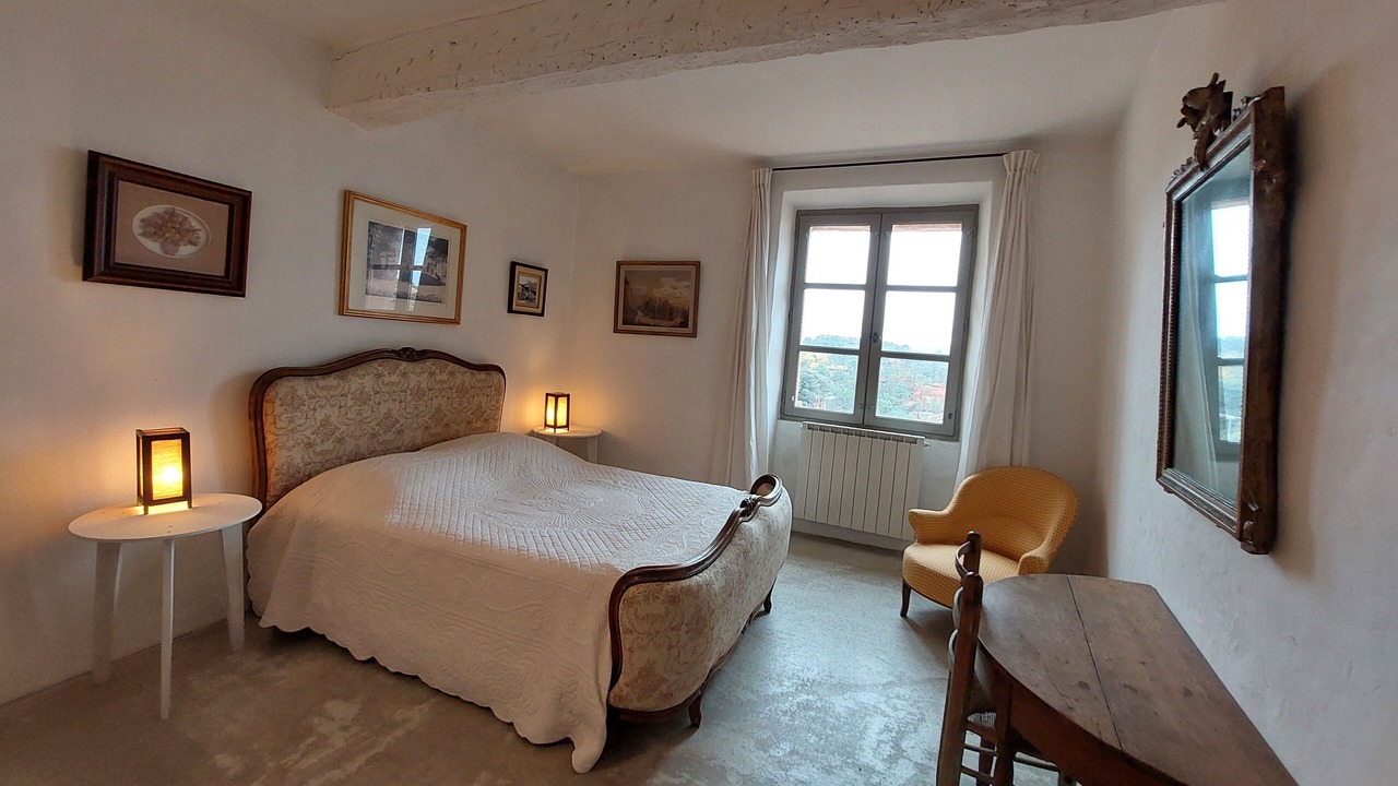 Photo of Bedroom in Roussillon