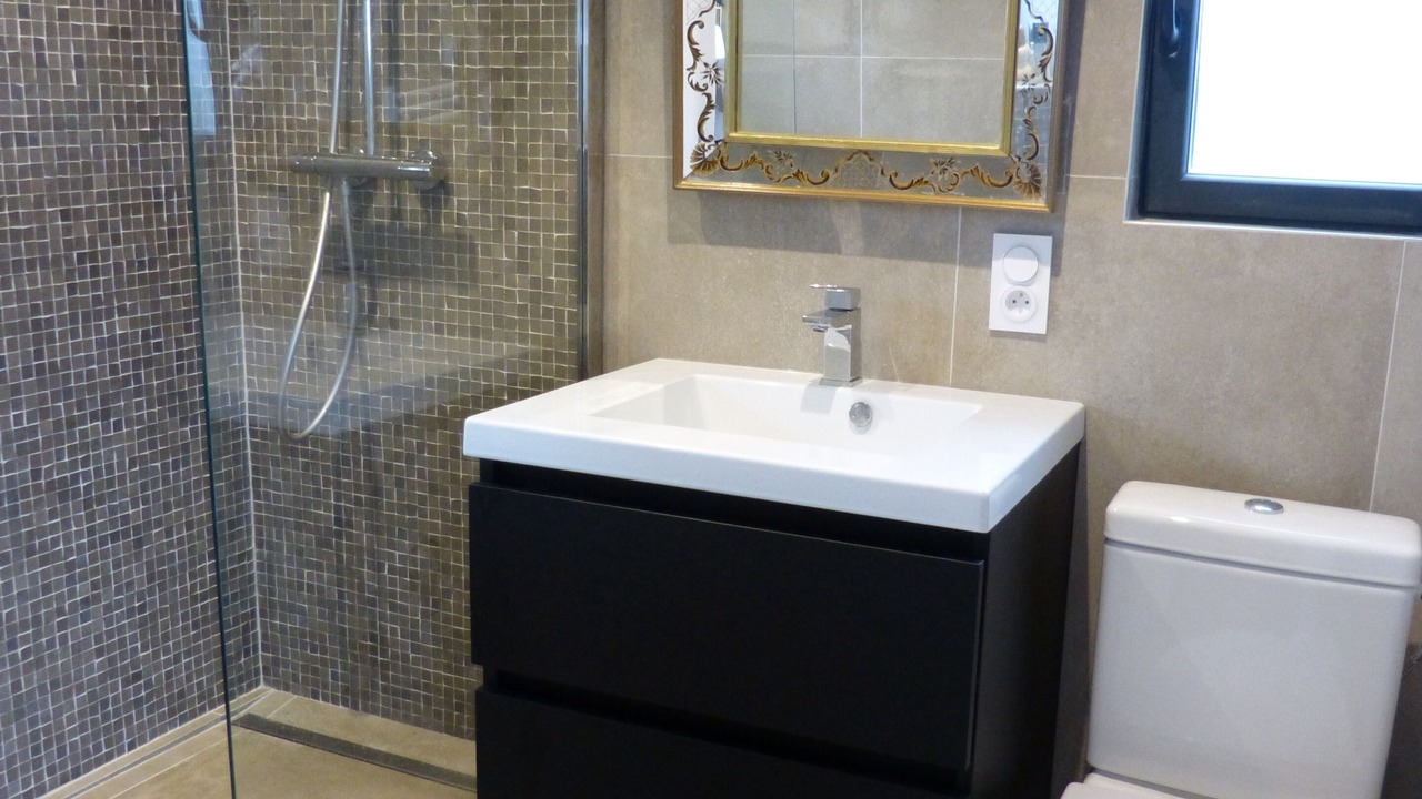 Photo of Bathroom in Penmarch