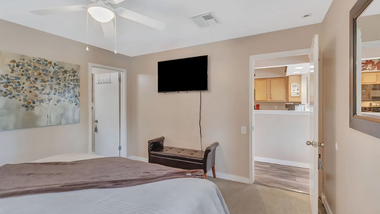 Photo of Bedroom in North Capitol