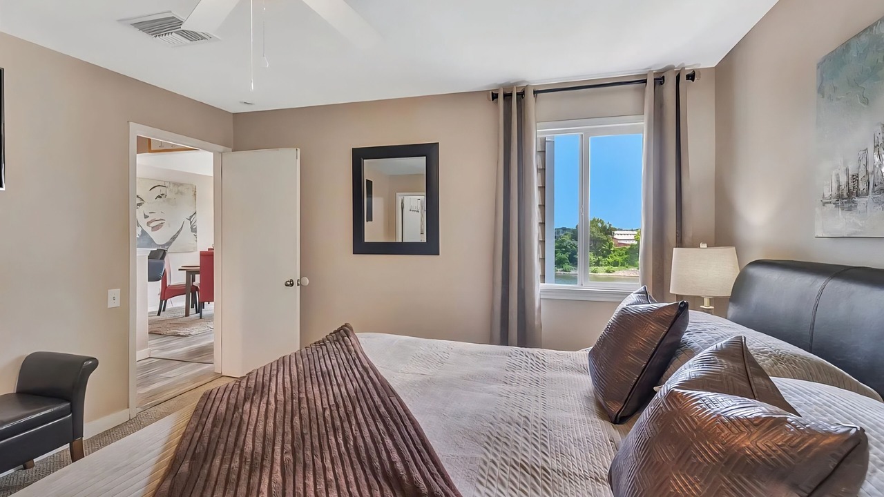 Photo of Bedroom in North Capitol