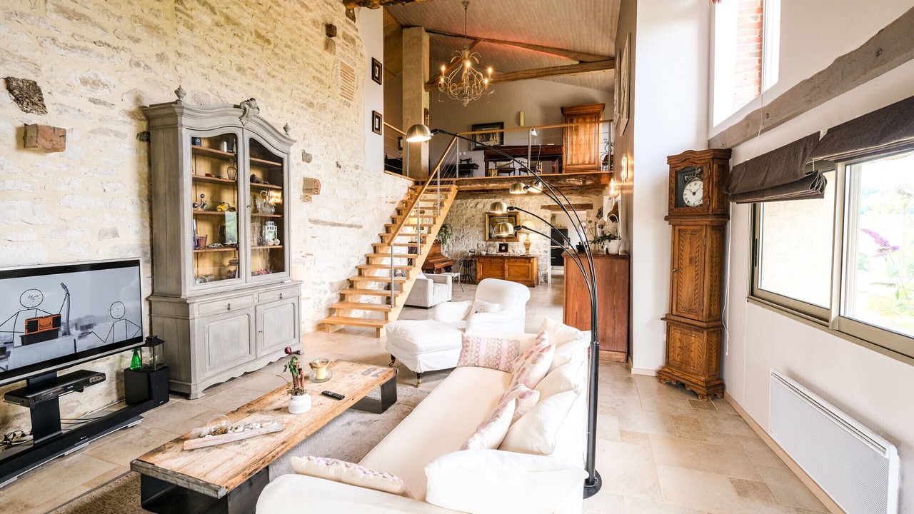 Photo of Livingroom in Castelnau-de-Montmiral