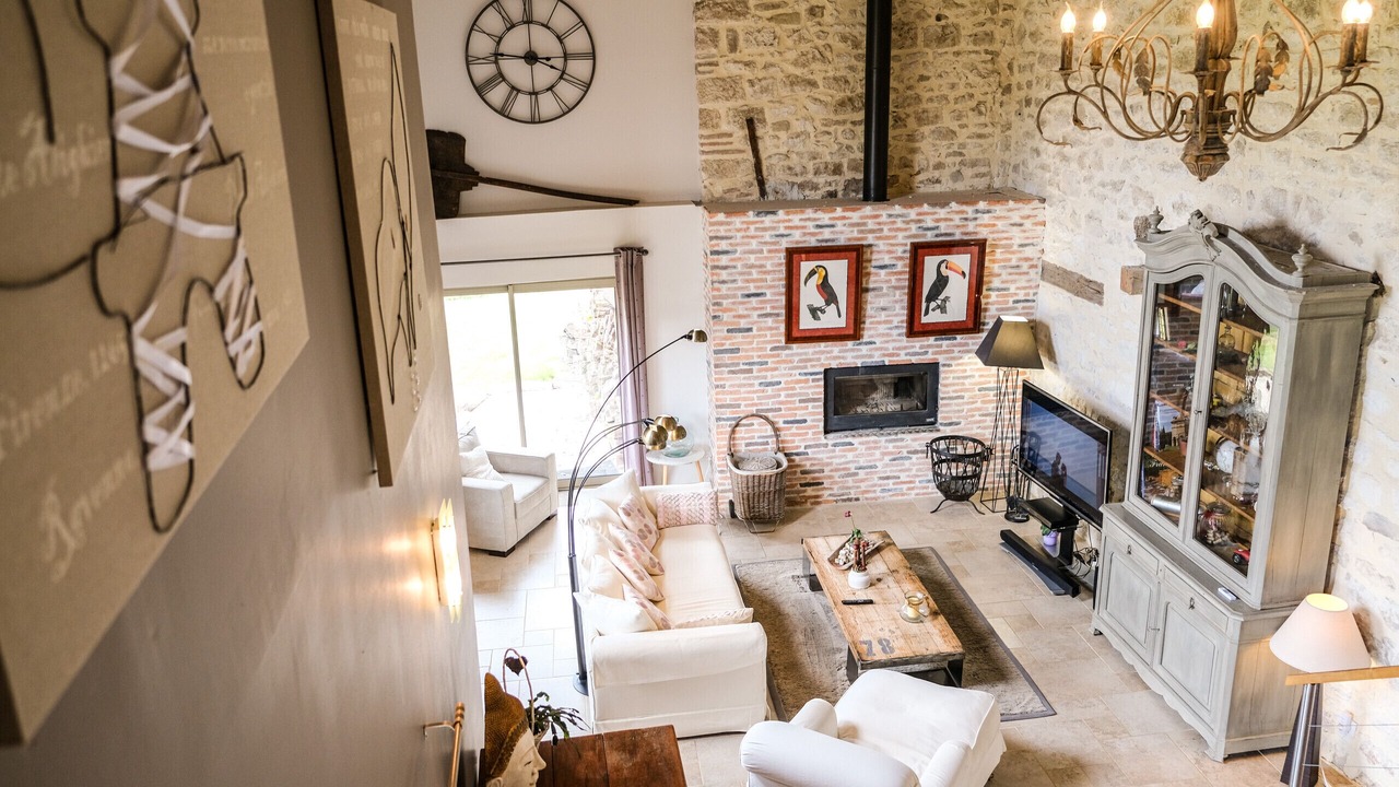 Photo of Livingroom in Castelnau-de-Montmiral