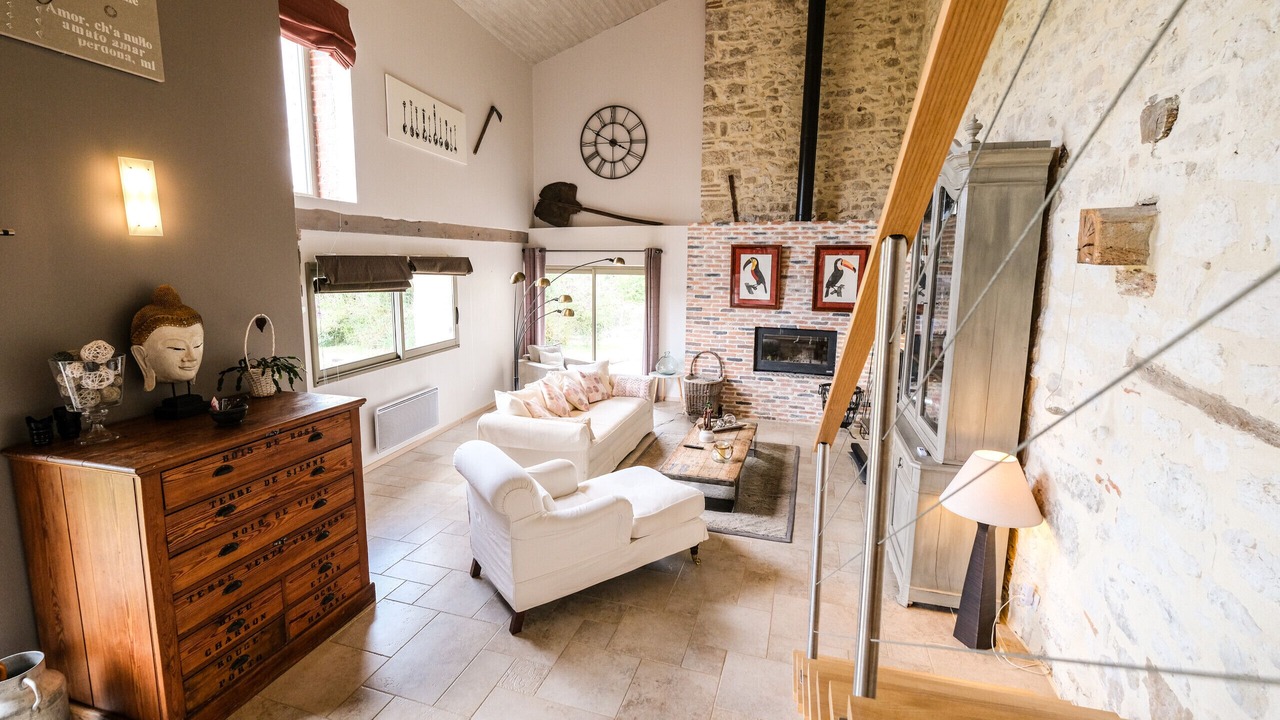 Photo of Livingroom in Castelnau-de-Montmiral