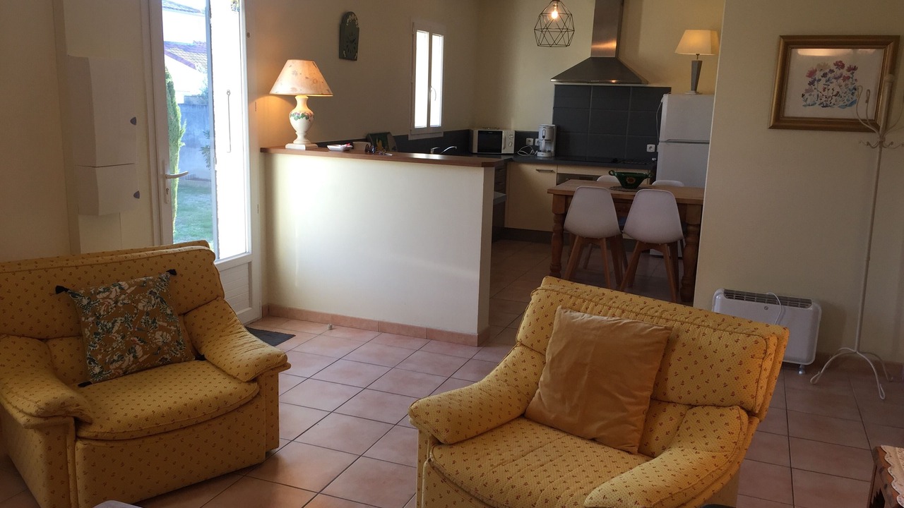 Photo of Livingroom in Lamanon