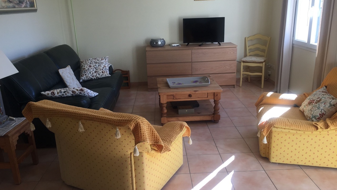 Photo of Livingroom in Lamanon