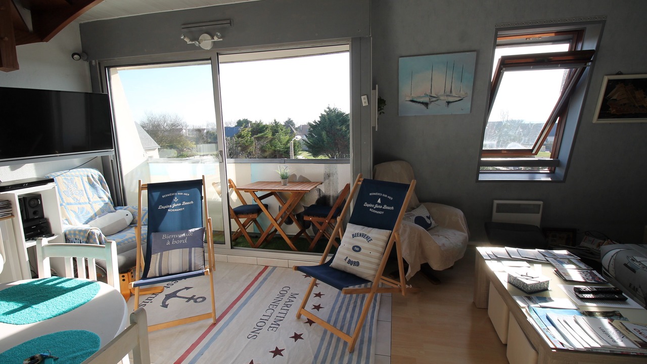 Photo of Others in Bernieres-sur-Mer