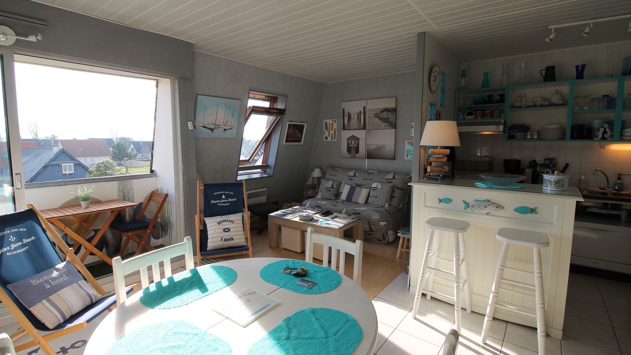 Photo of Others in Bernieres-sur-Mer
