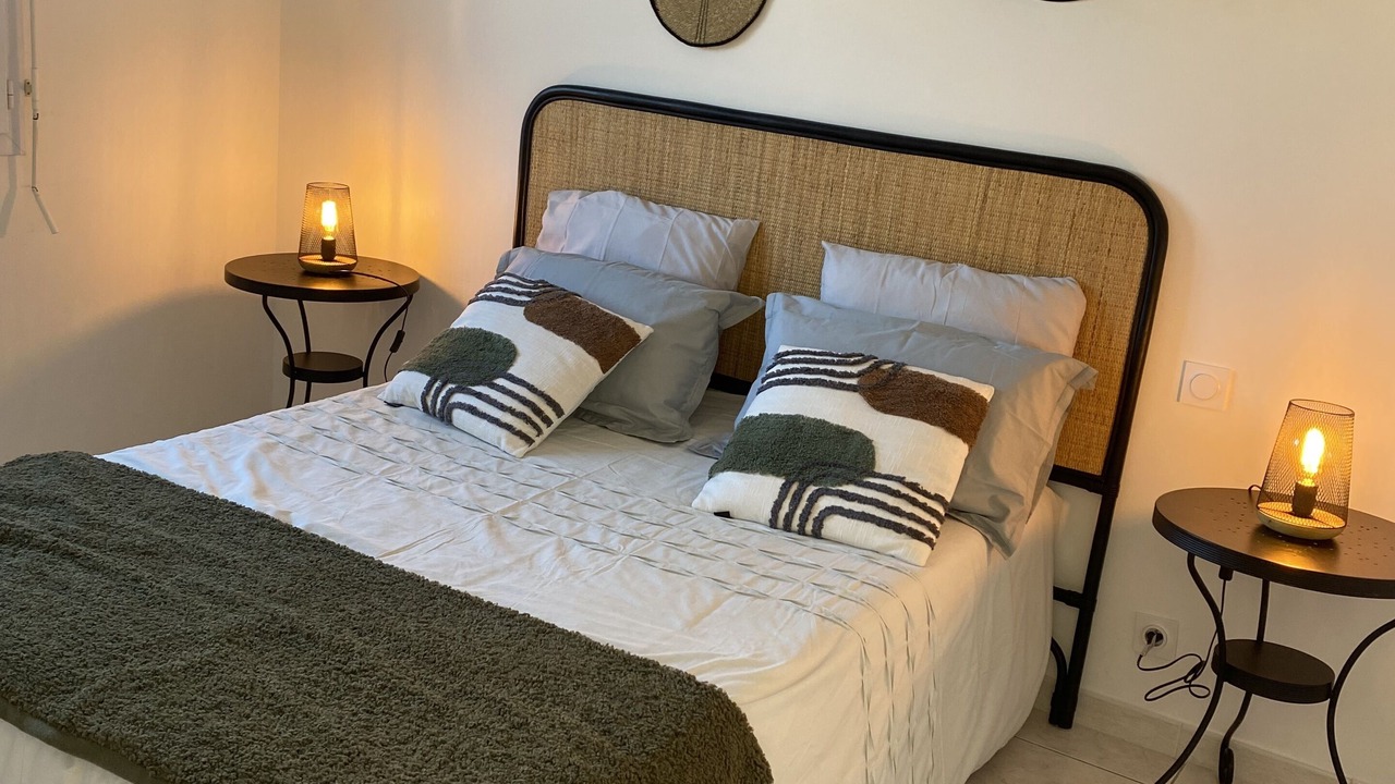 Photo of Bedroom in Alenya
