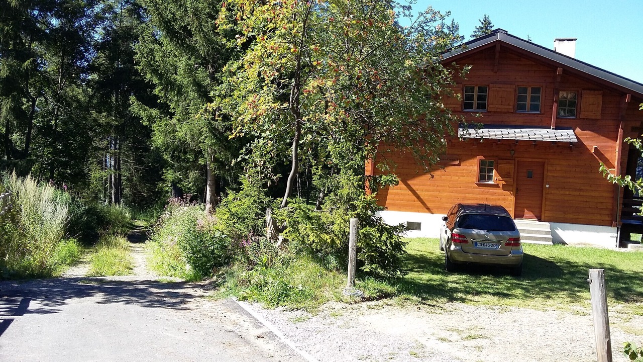 Photo of Outdoor in Lens
