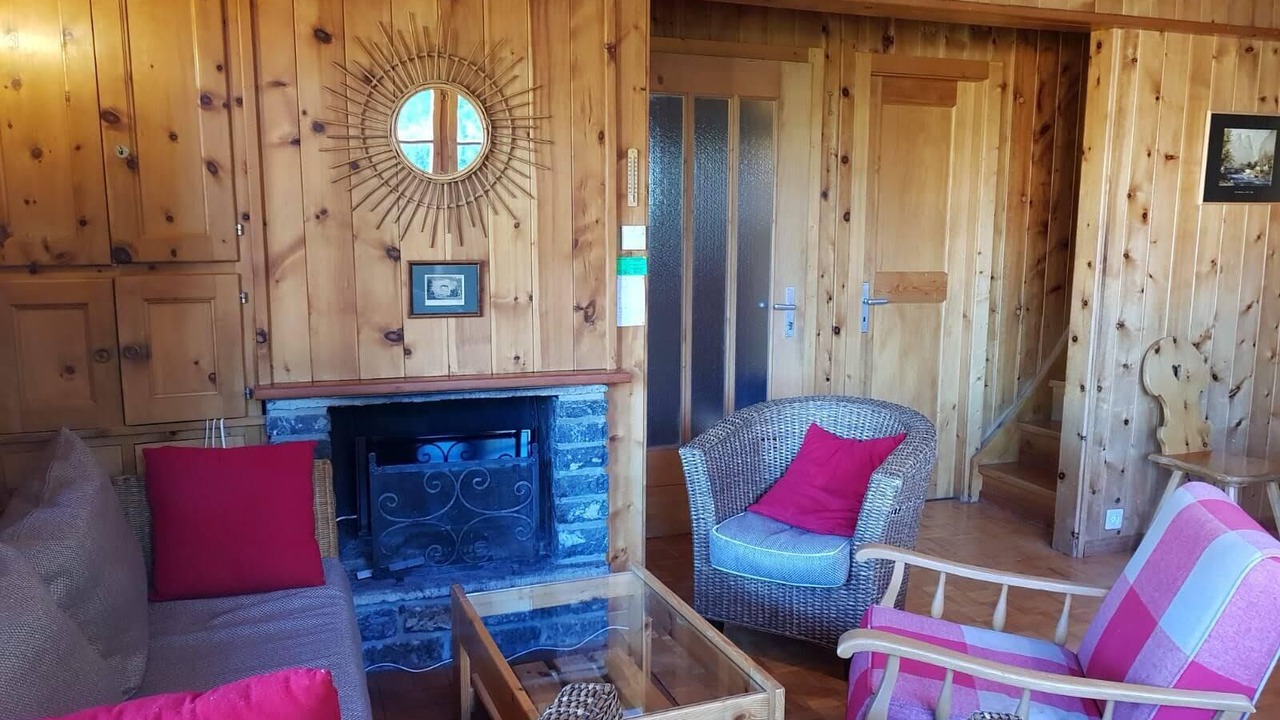 Photo of Livingroom in Lens