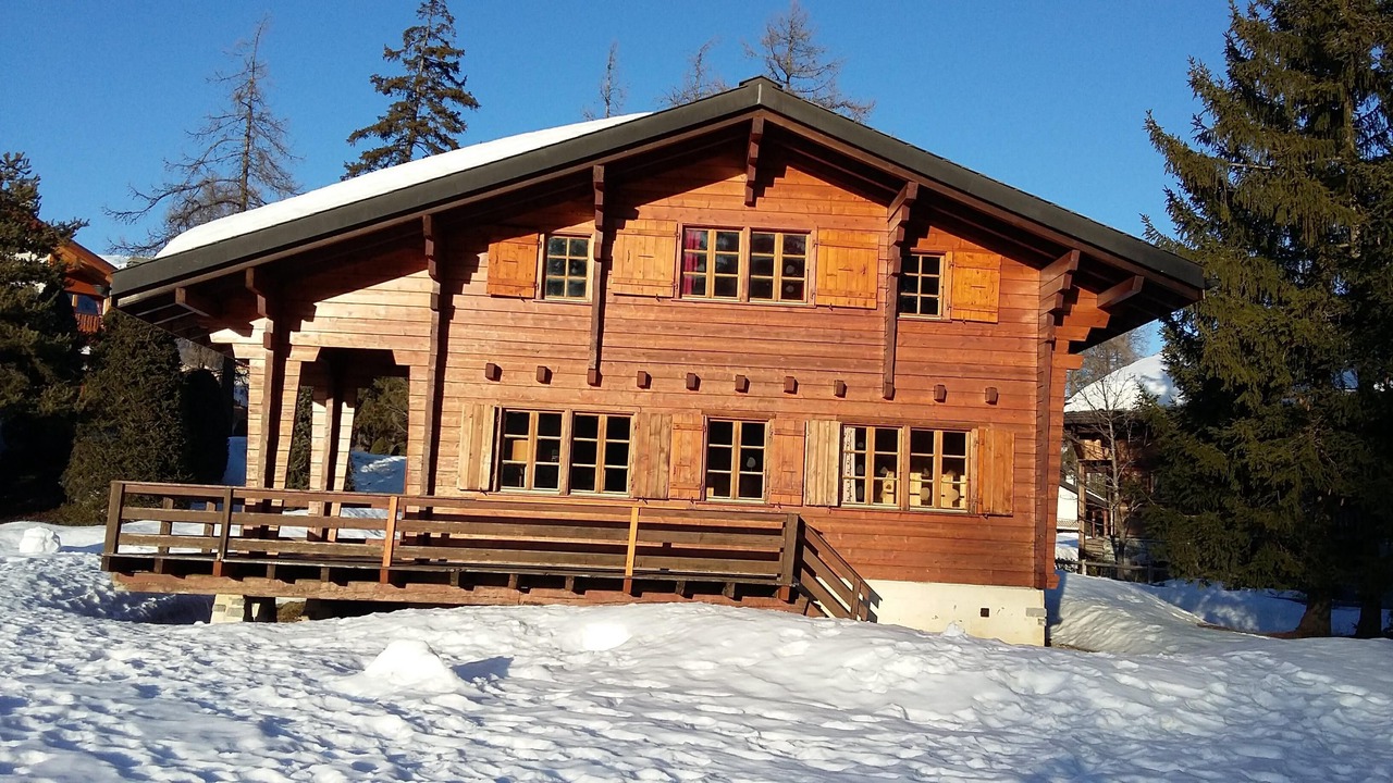 Photo of Outdoor in Lens
