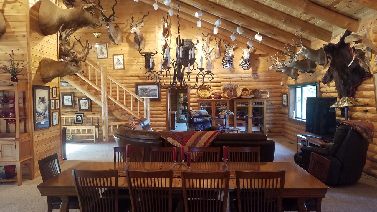 Photo of Others in Emigrant