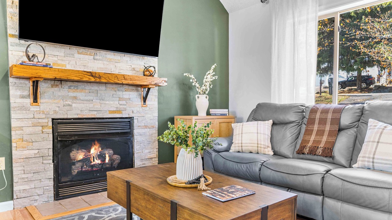 Photo of Livingroom in Tobyhanna