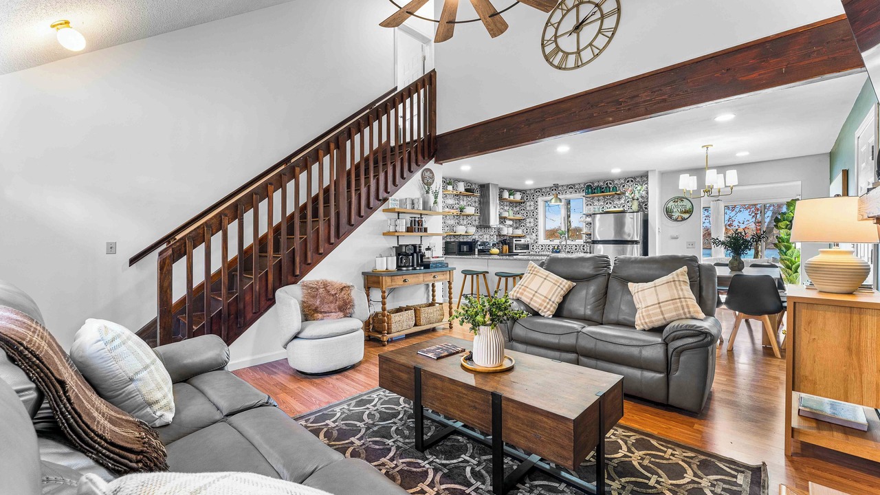 Photo of Livingroom in Tobyhanna