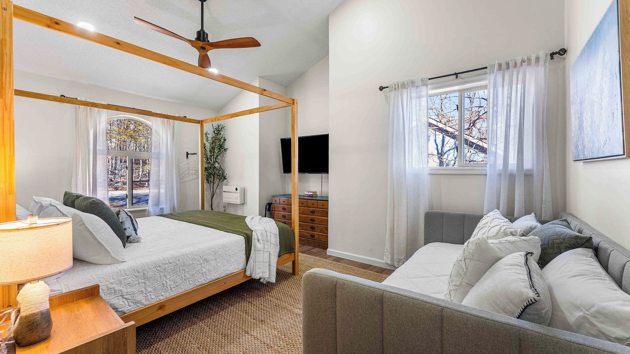 Photo of Bedroom in Tobyhanna