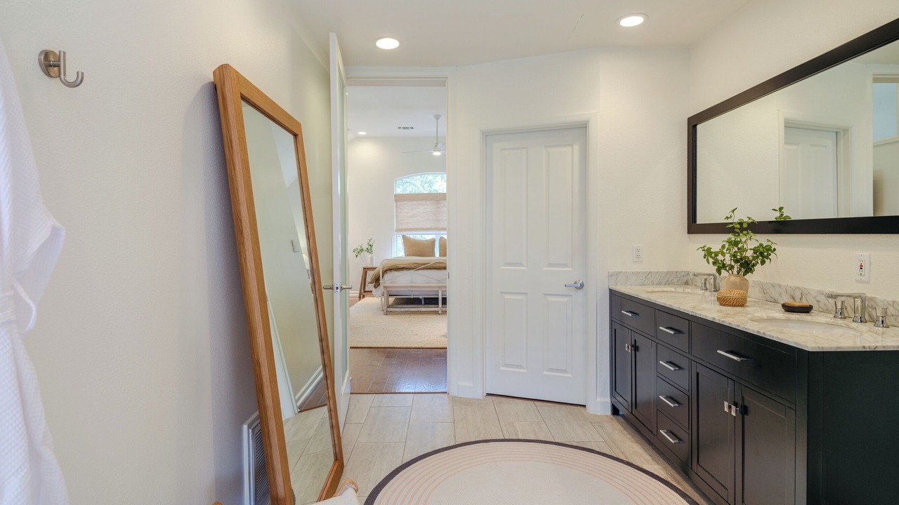 Photo of Bedroom in Volente