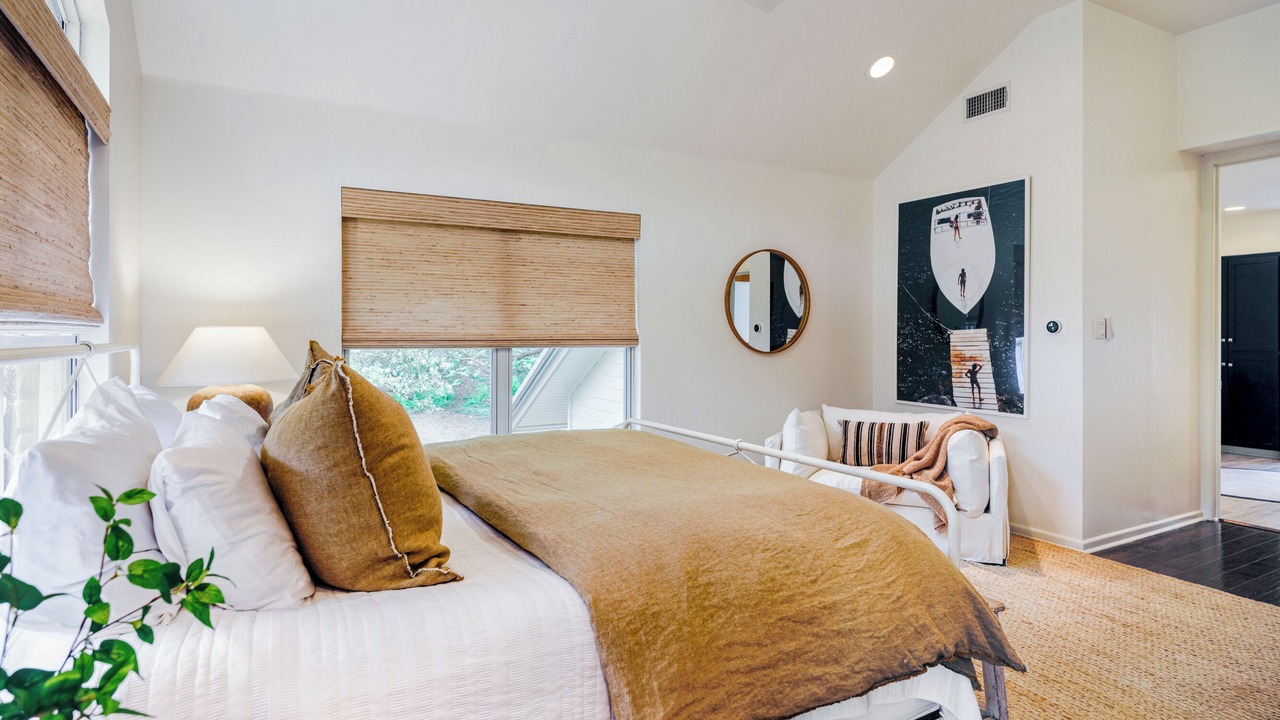 Photo of Bedroom in Volente