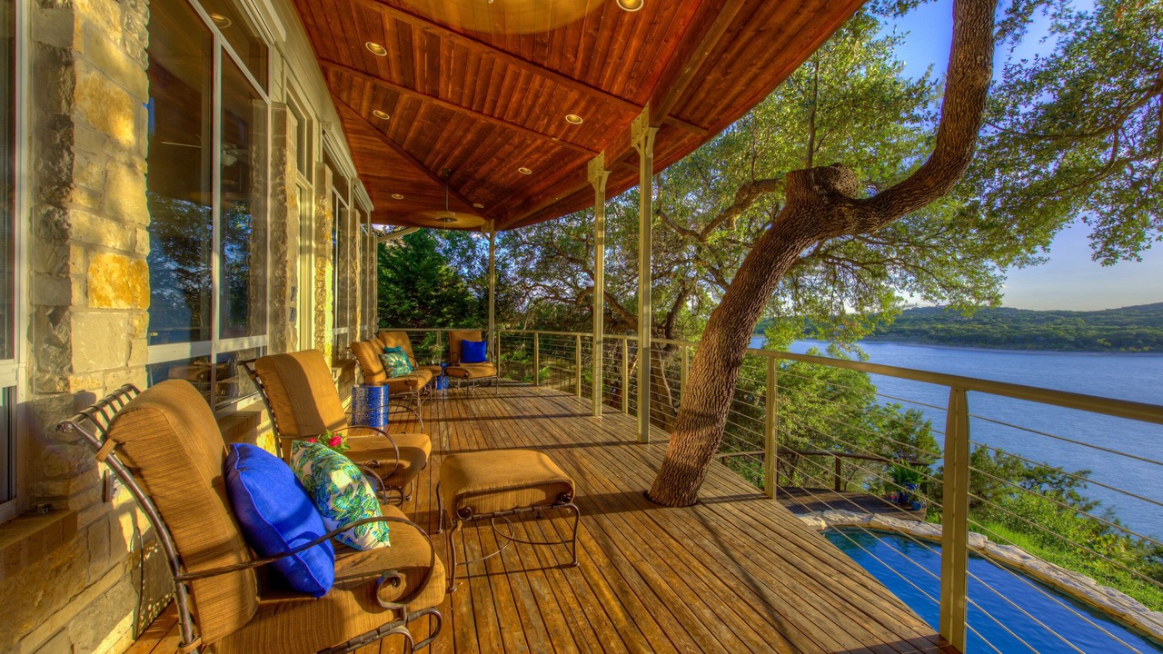 Photo of Patio Balcony in Volente
