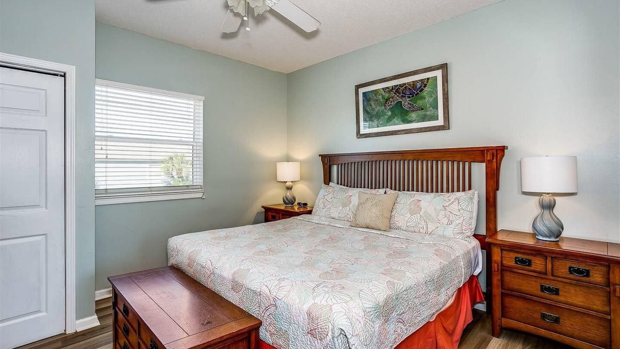 Photo of Bedroom in Pensacola Beach
